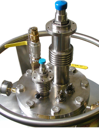custom liquid helium vessel