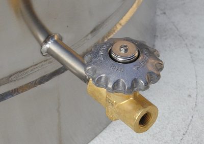 cryogenic dewar featuring bottom drain