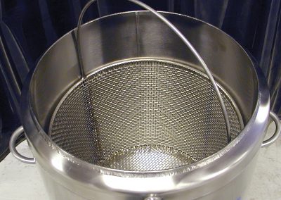optional dipping basket for cryogenic container