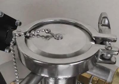 gravity feed port option for cryogenic vessel
