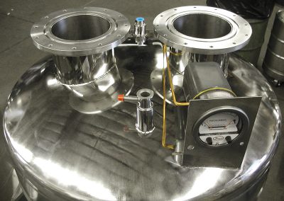 optional multiple necks for low pressure cryo container