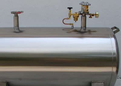top mounted cryogenic tank plumbing