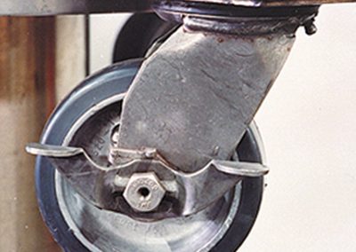 wing nut locking casters for portable cryogenic dewar